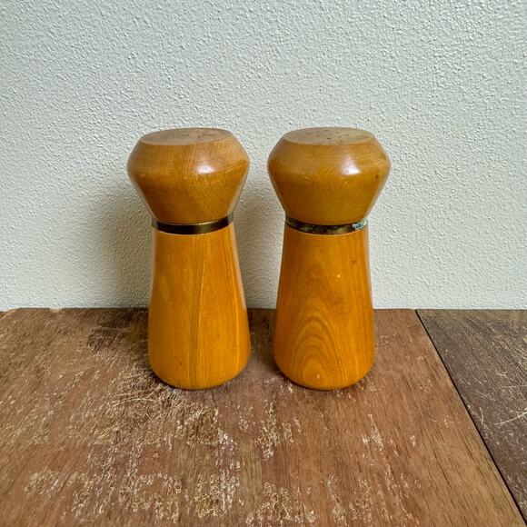 MCM Wood Salt Pepper Shakers Woodpecker Woodware Japan Atomic Mid Century Modern - Picture 1 of 7